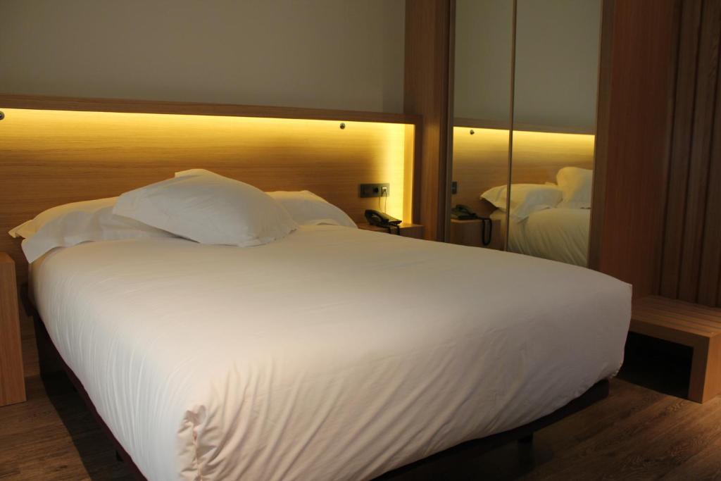 Hotel Araba Vitoria-Gasteiz Room photo
